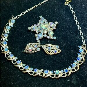 Vintage Silver Toned Necklace, Earrings and Broach.  Signed STAR